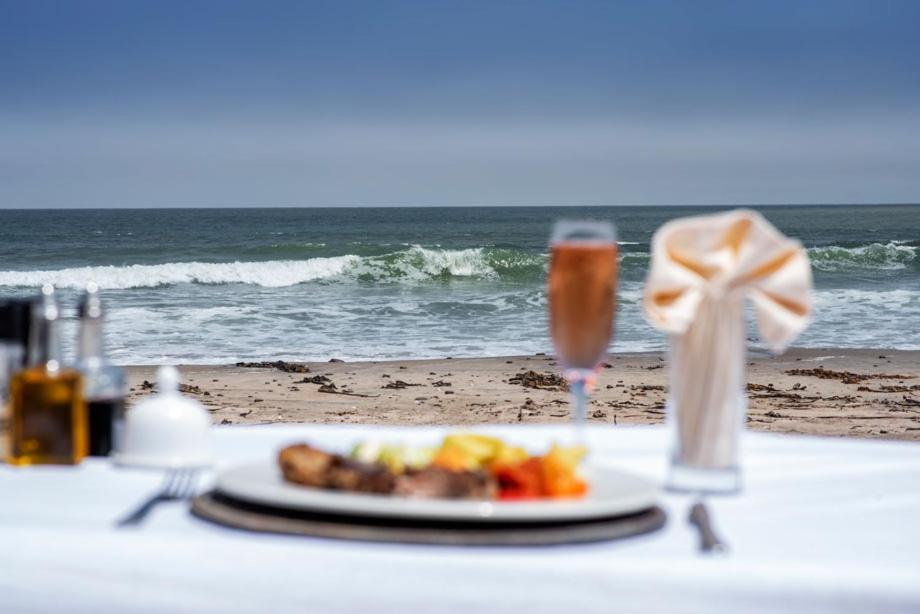 Shipwreck Lodge Mowebaai Buitenkant foto